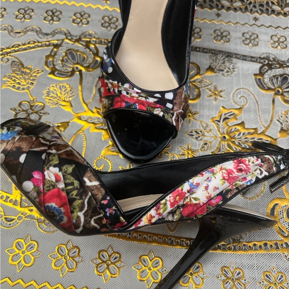 Guess  Stilettos Heels - Picture 4 of 10